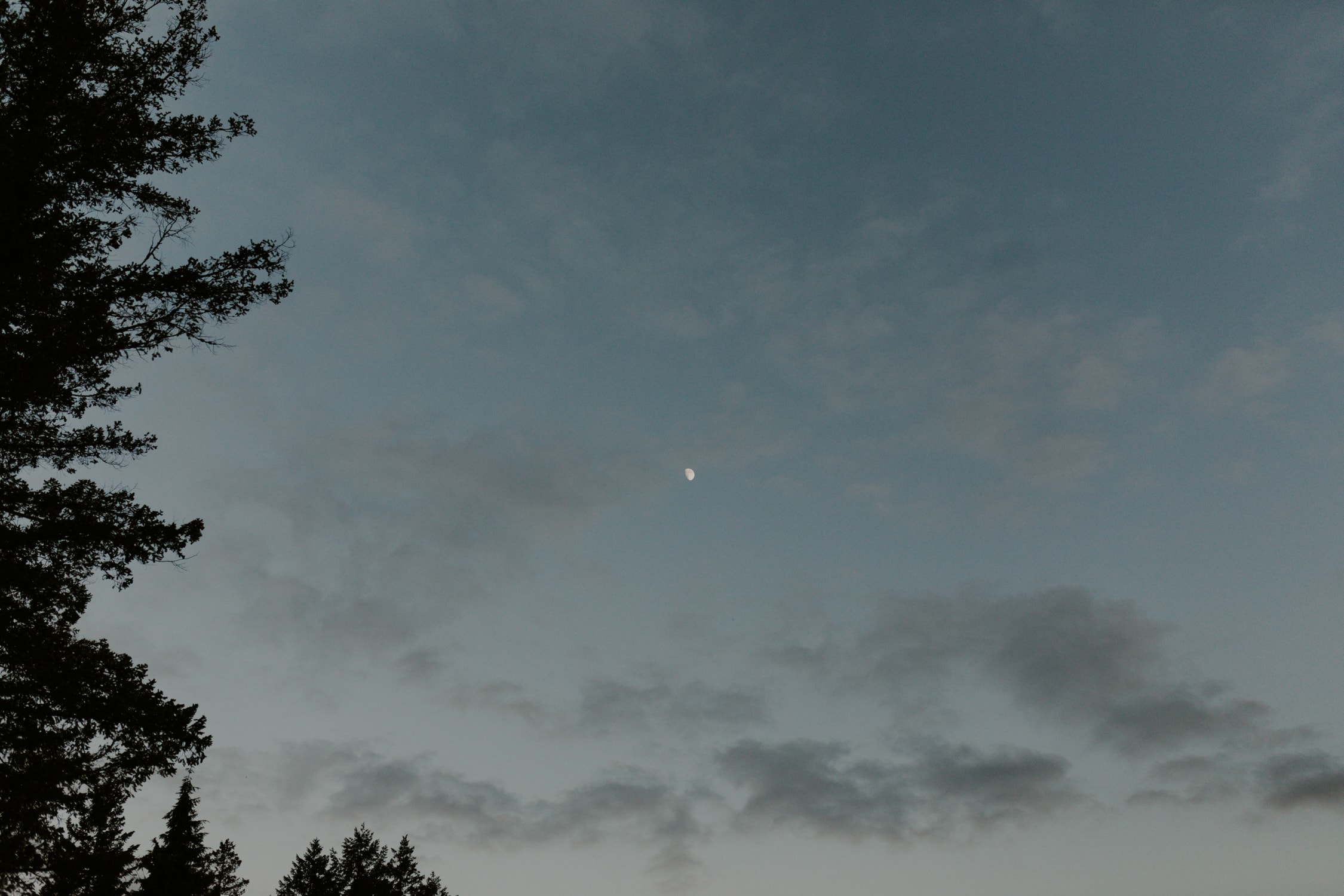 The moon at Lake Cushman.