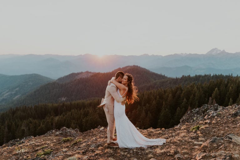 PNW Elopement Guide: Best Places to Elope in the PNW in 2024